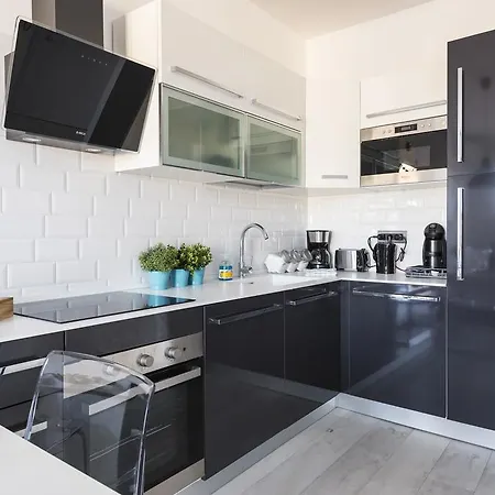 Apartamento Attico Del Duomo Modena