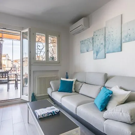 Apartamento Attico Del Duomo Modena